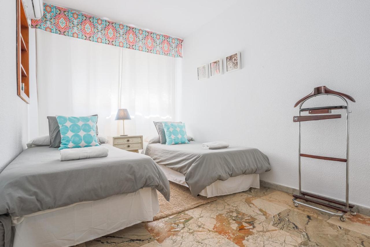 Ferienwohnung Puerta De Carmona Sevilla Exterior foto